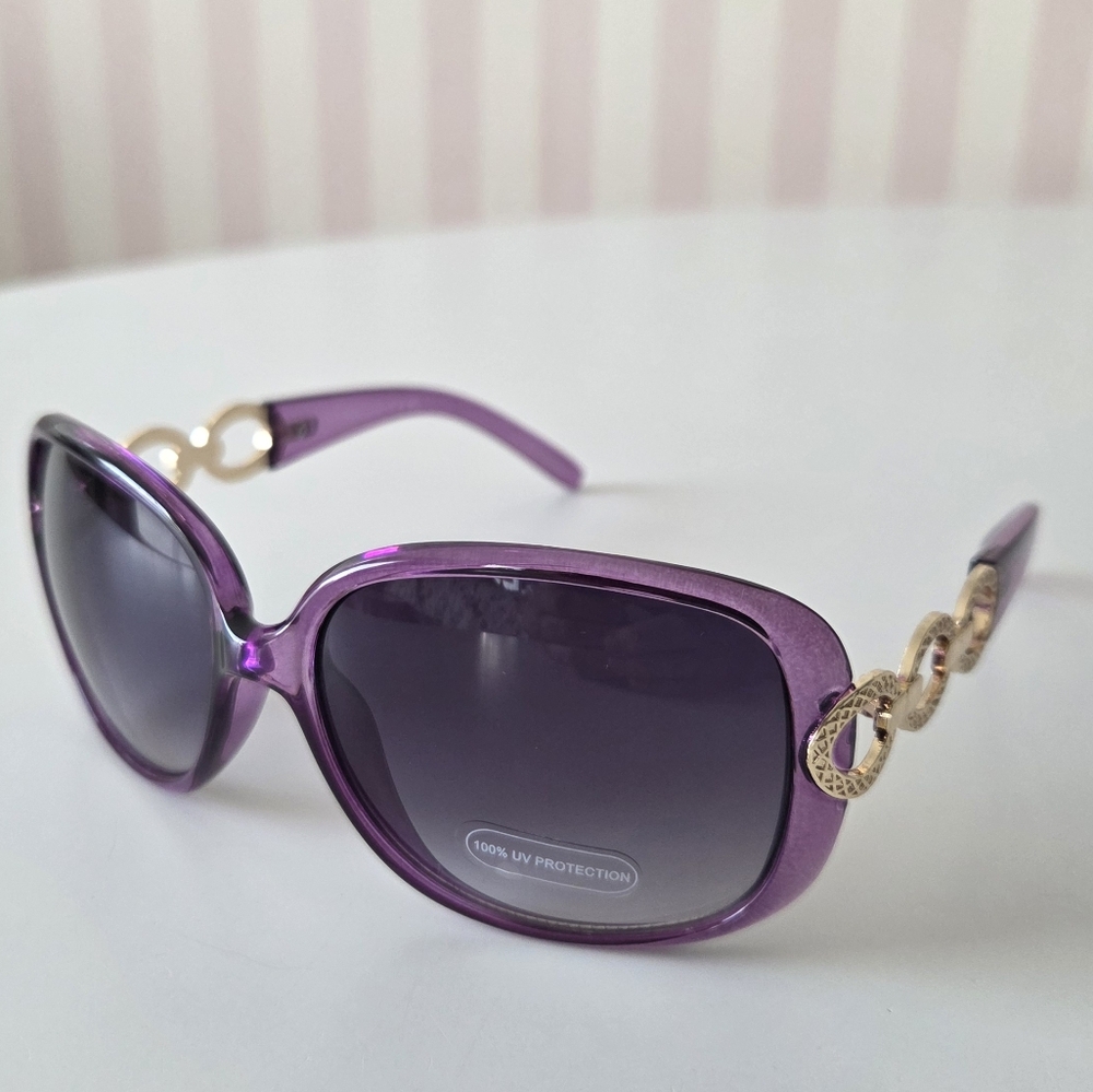 NWT Square Purple Sunglasses with Gold Chain Links Gradient Lens UV 400 123mm